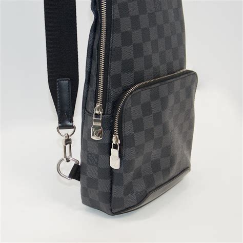 louis vuitton avenue slingbag